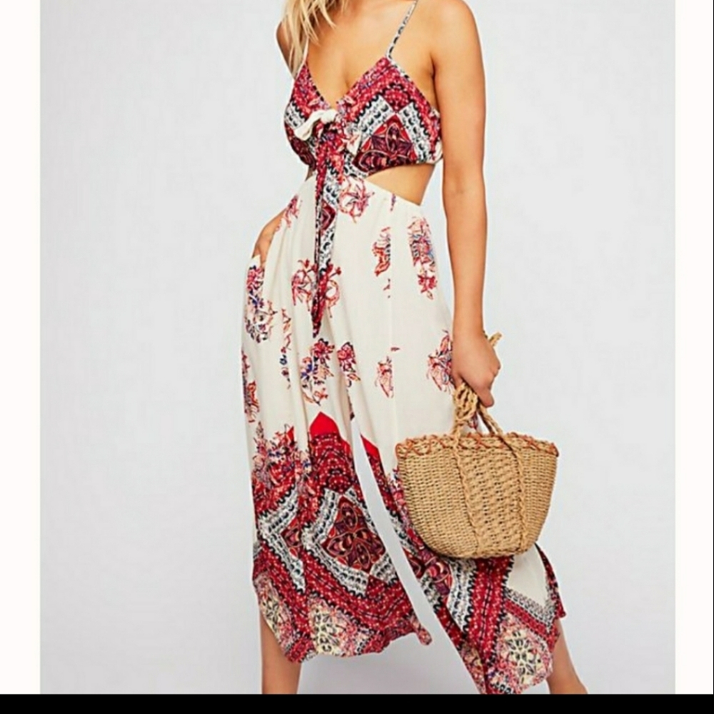 Free People jumpsuit. Size M. Preowned.